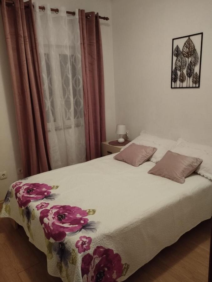 Apartmani Bilic Dugi Rat Exterior photo